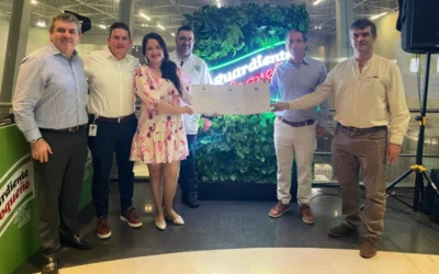 Aguardiente Antioqueño 24° Sin Azúcar el primer licor de Suramérica en recibir el sello Carbono Neutro un proceso acompañado por Masbosques