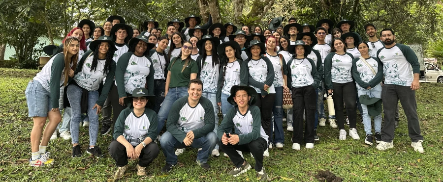 jovenes pa lante con el ambiente foto grupo 2
